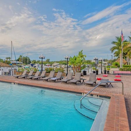 All-New Waterfront With Balcony,Pool,Tiki Bar,Gym Sarasota Zewnętrze zdjęcie