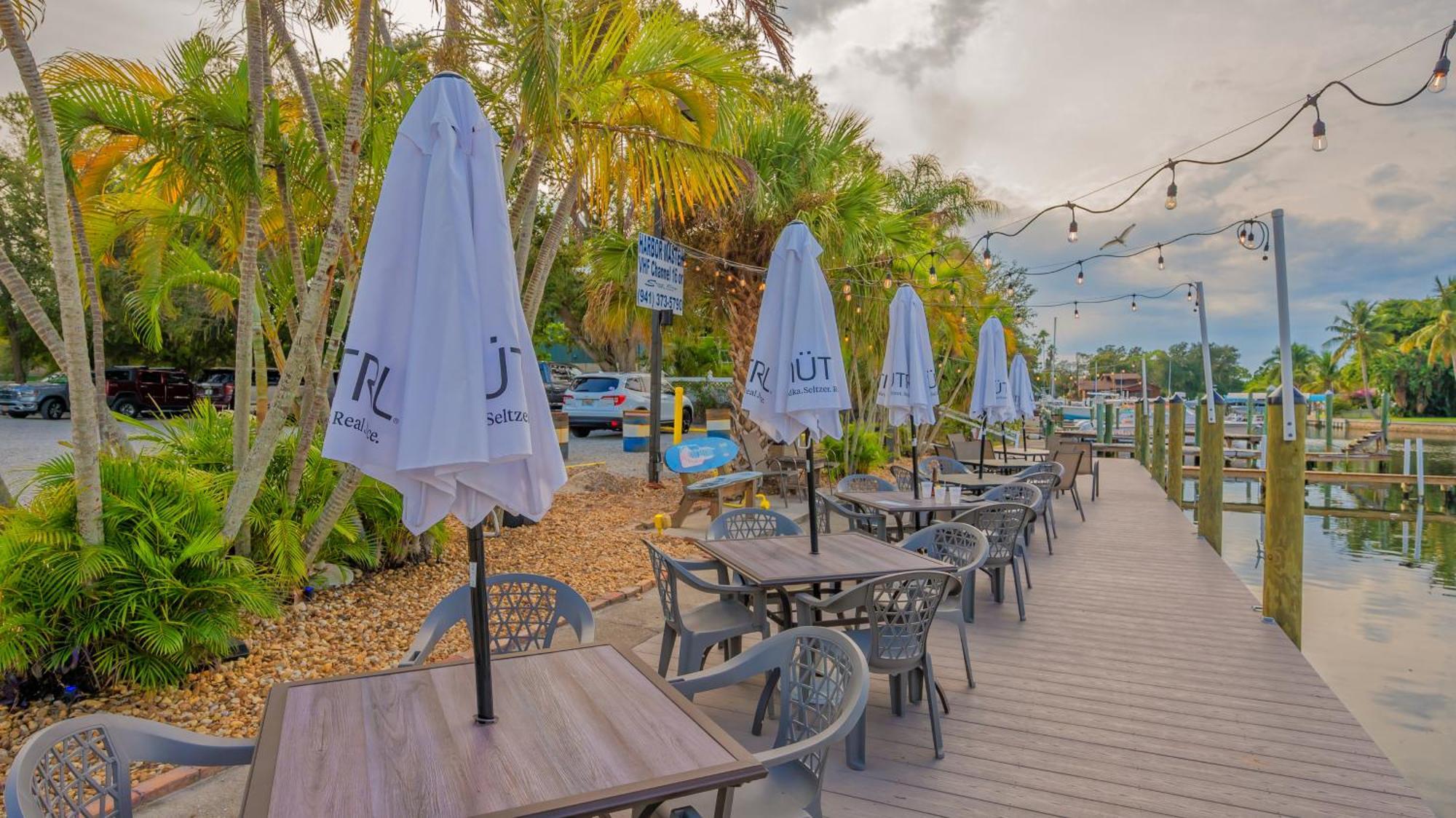 All-New Waterfront With Balcony,Pool,Tiki Bar,Gym Sarasota Zewnętrze zdjęcie