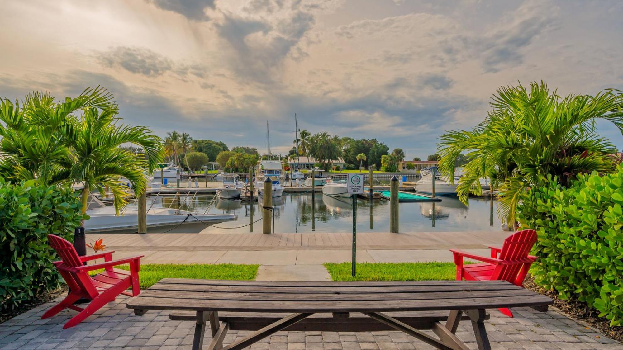 All-New Waterfront With Balcony,Pool,Tiki Bar,Gym Sarasota Zewnętrze zdjęcie