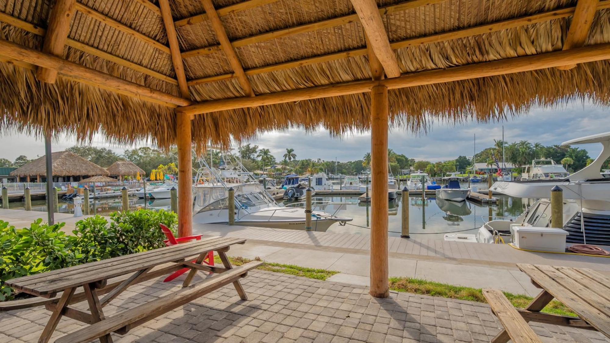 All-New Waterfront With Balcony,Pool,Tiki Bar,Gym Sarasota Zewnętrze zdjęcie