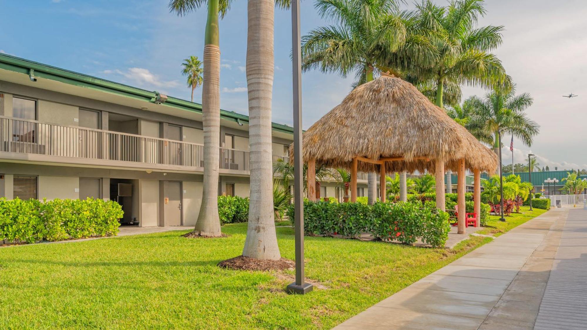 All-New Waterfront With Balcony,Pool,Tiki Bar,Gym Sarasota Zewnętrze zdjęcie
