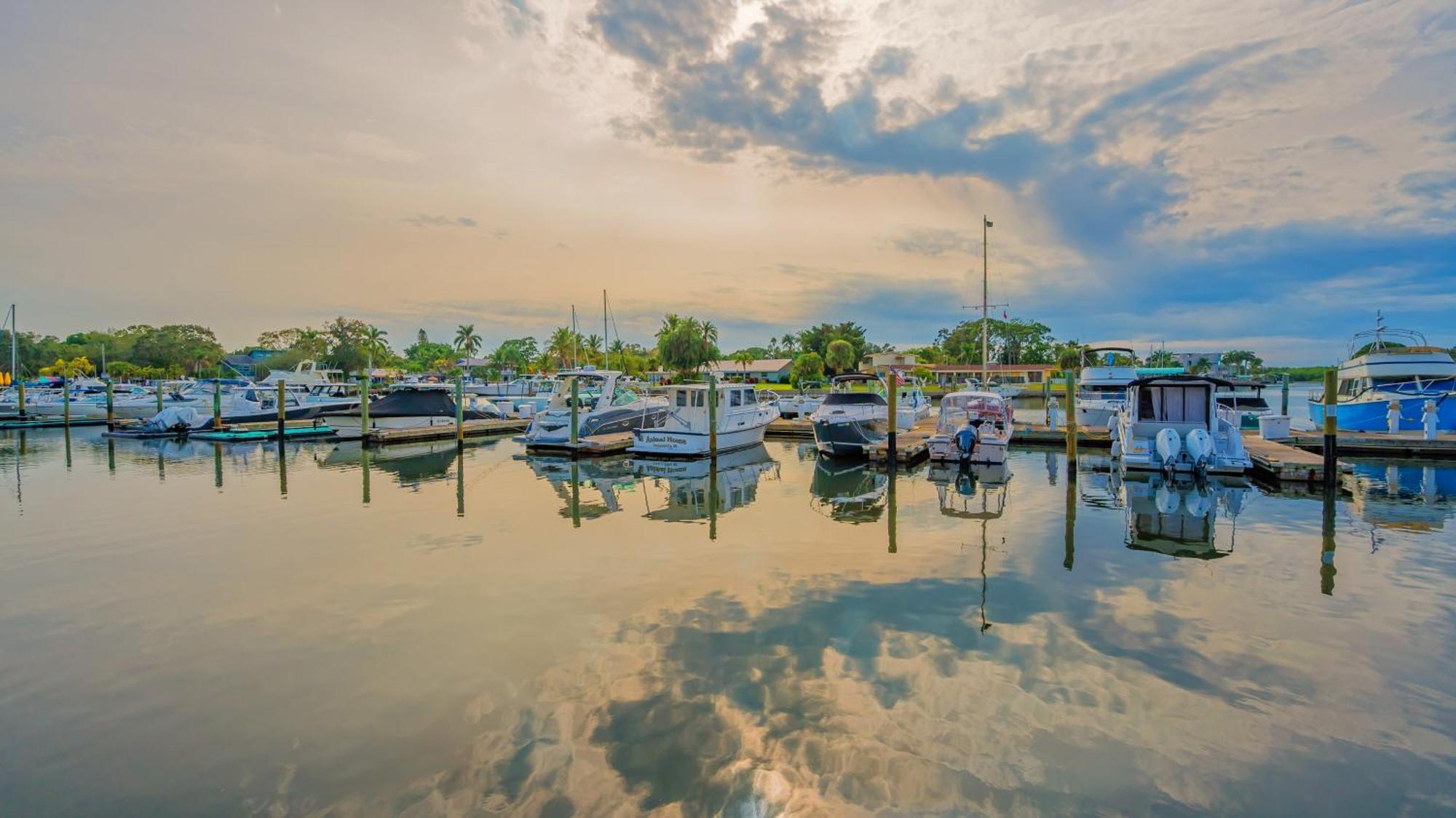 All-New Waterfront With Balcony,Pool,Tiki Bar,Gym Sarasota Zewnętrze zdjęcie