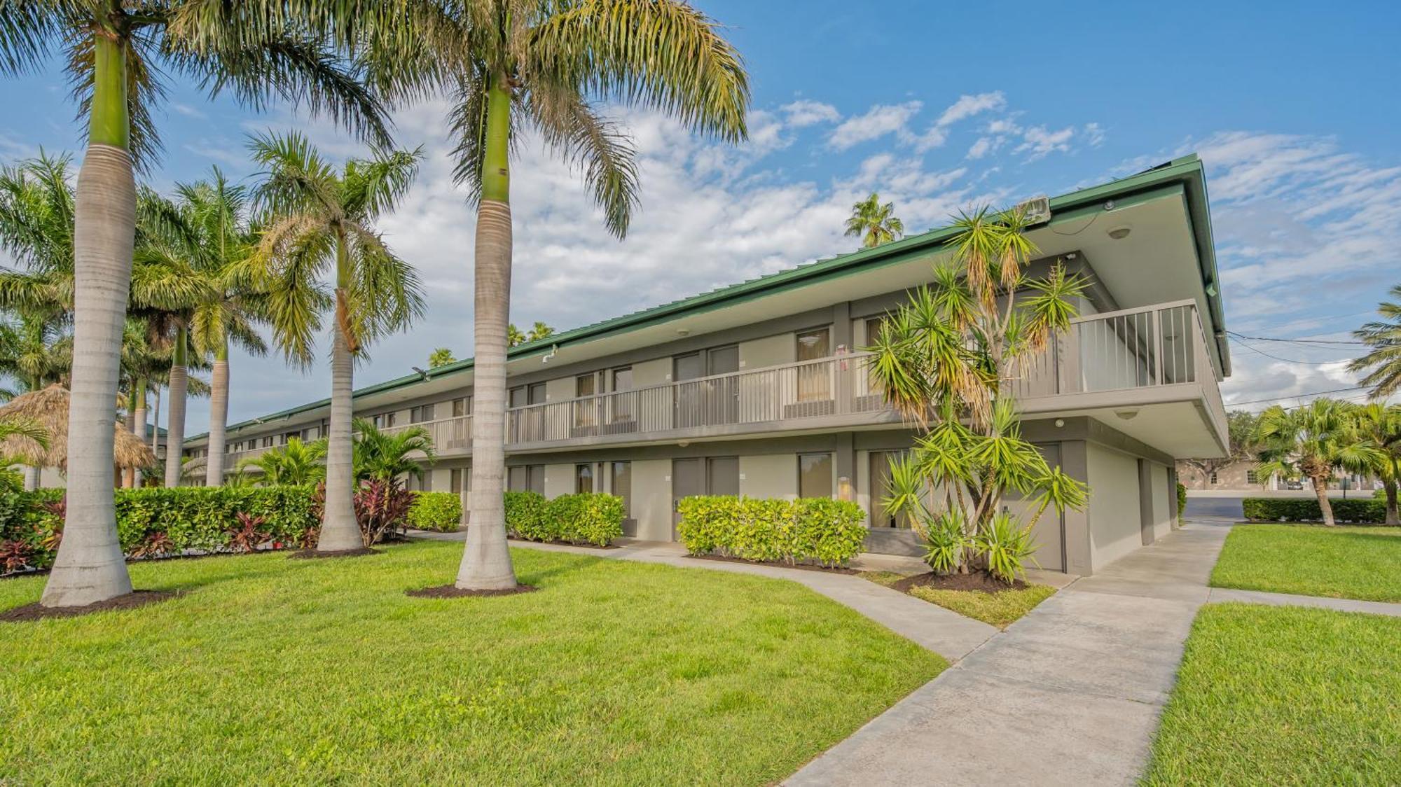 All-New Waterfront With Balcony,Pool,Tiki Bar,Gym Sarasota Zewnętrze zdjęcie