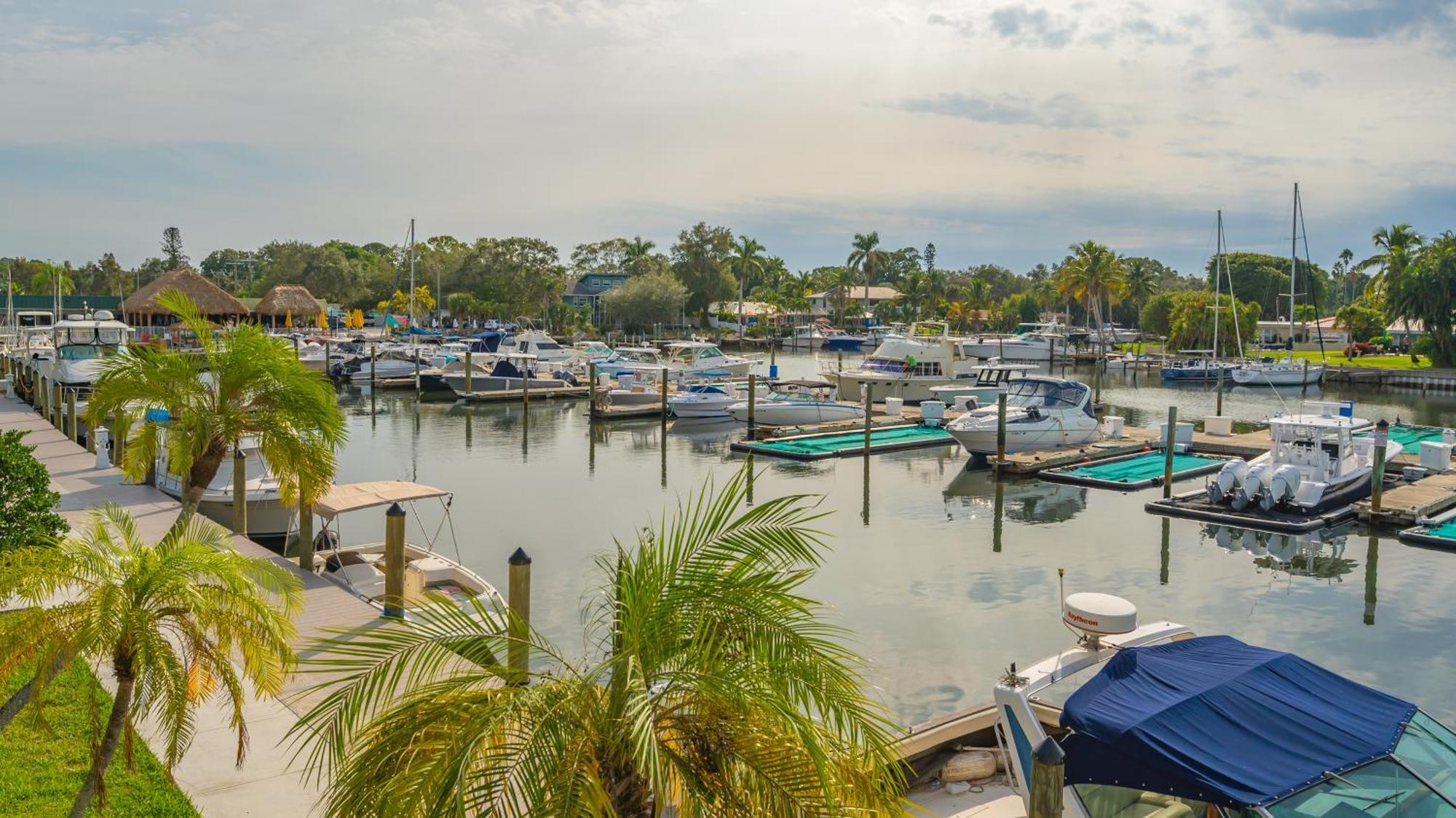 All-New Waterfront With Balcony,Pool,Tiki Bar,Gym Sarasota Zewnętrze zdjęcie