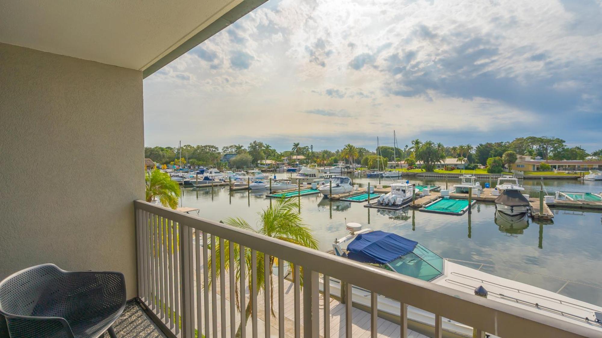 All-New Waterfront With Balcony,Pool,Tiki Bar,Gym Sarasota Zewnętrze zdjęcie